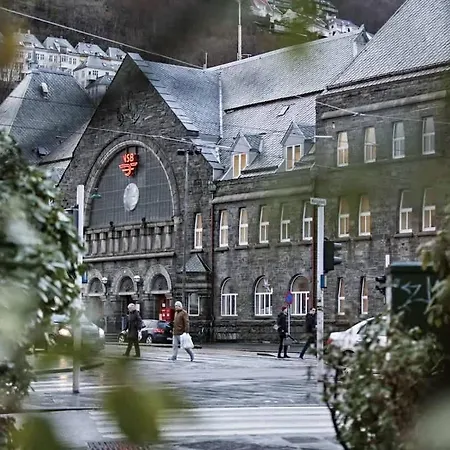 Floor Close To Grieg Hall And Town Square *