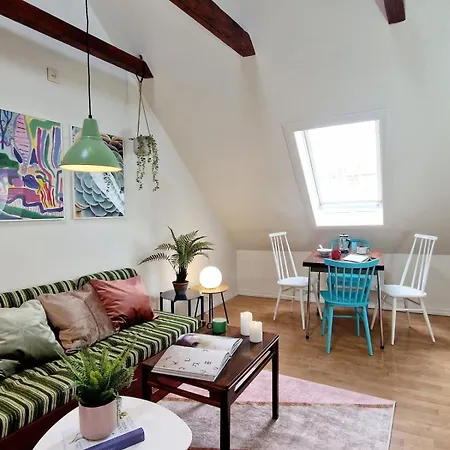 Floor Close To Grieg Hall And Town Square * Bergen