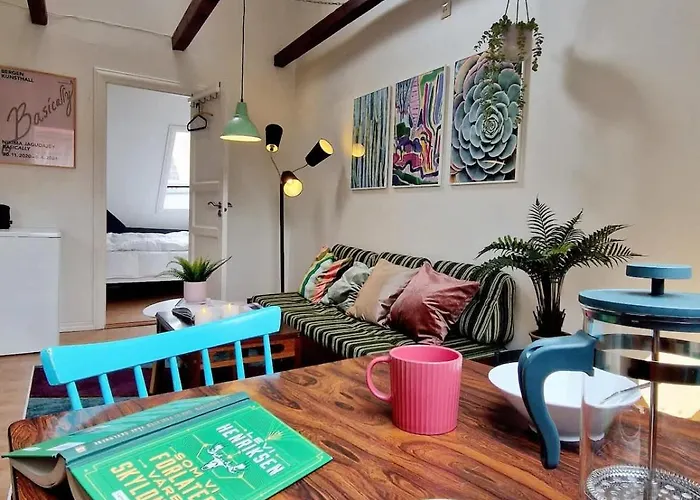 Dom wakacyjny Floor Close To Grieg Hall And Town Square *